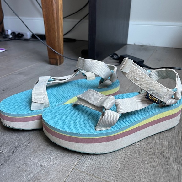 Teva Shoes - Tevas Platform Colourful Sandal Size 8